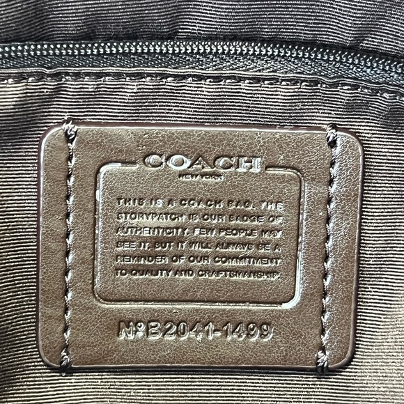 COACH 1499 GALLERY TOTE IN
SIGNATURE LEATHER - Picture 4 of 9